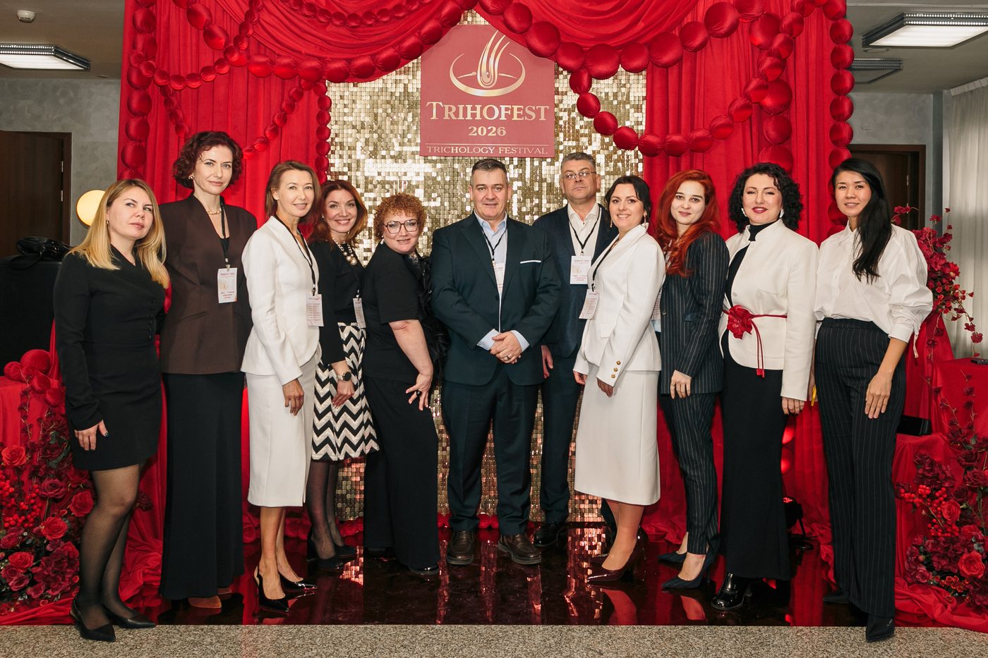 Řečníci TRIHOFEST 2026 se sešli před oficiálním fotohovorem v Minsku, Stéphane PAULET uprostřed